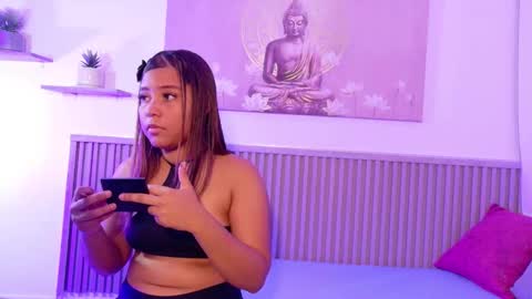 Isabel online show from November 9, 12:30 pm