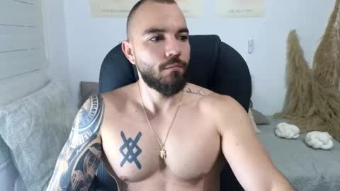 Isaac carter online show from November 19, 11:09 am