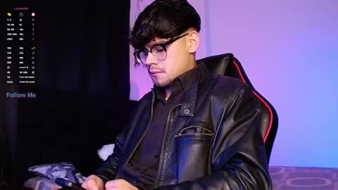 Isaac Saenz. online show from October 28, 9:49 pm