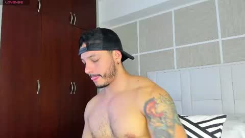 Isaac Surez online show from July 18, 5:59 pm