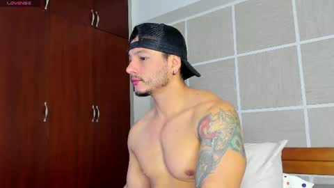 Isaac Surez online show from June 22, 12:45 pm