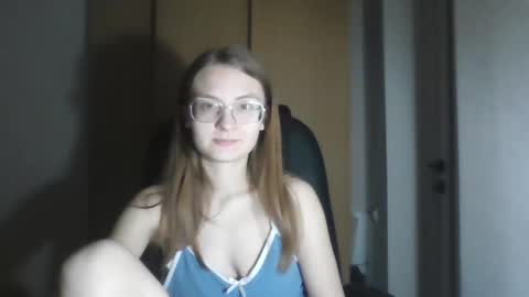 isabel_loveee online show from January 5, 8:56 pm