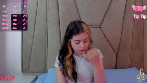 isabela Collins online show from November 24, 2:38 pm