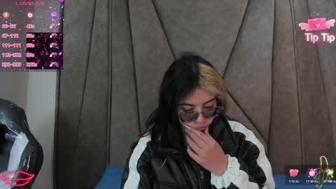 isabela Collins online show from November 18, 12:41 pm