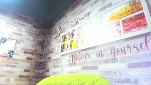 Isabela online show from June 20, 1:39 pm