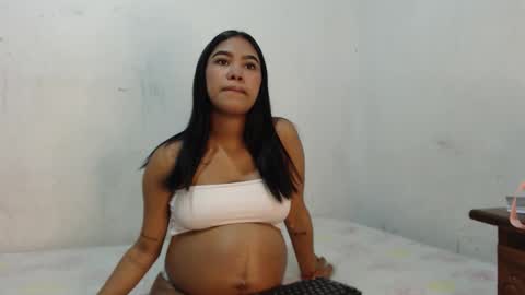 isabela_kity online show from March 3, 6:53 am