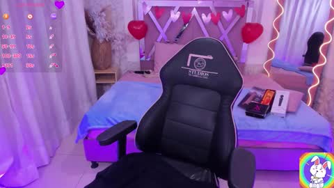 ISABELA  online show from February 28, 11:58 am