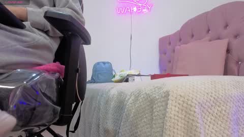 ISABELA  online show from April 7, 11:34 am