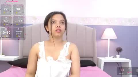 isabelgh_ online show from June 23, 7:53 pm