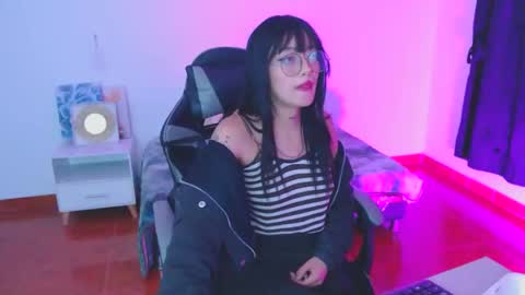 isabella__666 online show from December 4, 5:07 am