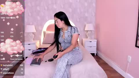 isabella__milf online show from May 26, 7:20 pm