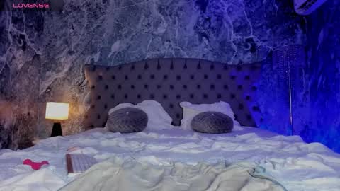 Isabella  online show from October 21, 7:50 pm