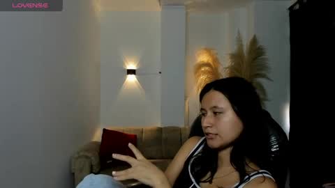 Isabella online show from April 22, 1:51 pm