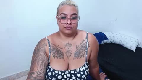  estefania online show from March 17, 6:35 pm