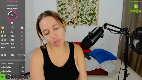 Isabella online show from November 13, 9:50 pm