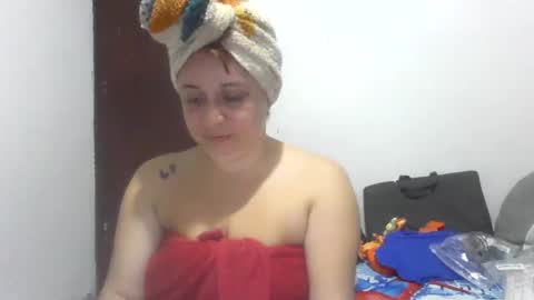 isabellaa_hills_ online show from June 19, 6:36 pm