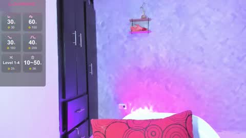 Instagram soybella01  online show from December 21, 6:58 pm