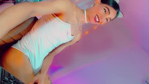 isabellagirs online show from February 7, 10:13 pm