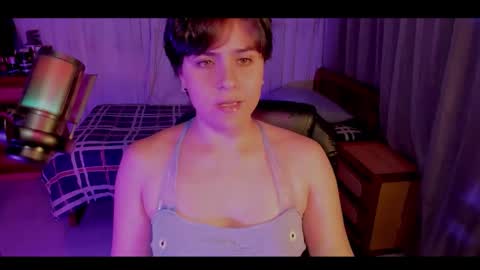 Isabella online show from April 19, 4:35 am