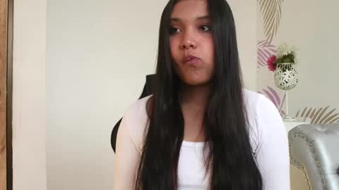   online show from March 24, 12:33 pm