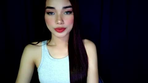 Isabelle online show from July 8, 6:44 pm
