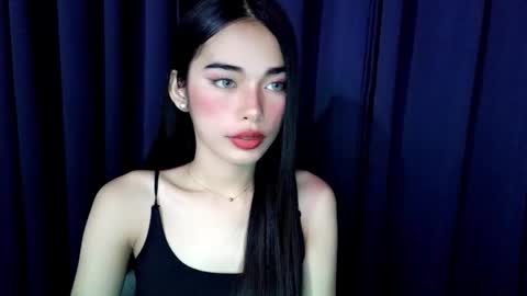 Isabelle online show from November 18, 3:04 pm