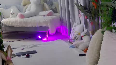 IsabelleEthan online show from April 4, 2:51 am