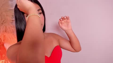 Isa online show from March 8, 8:02 pm