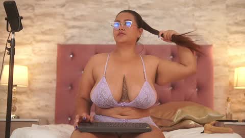 IsabellMendez online show from January 7, 11:24 pm