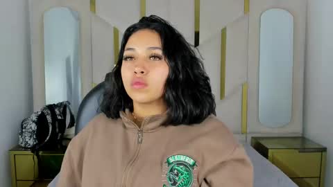 isabellrodriguez18 online show from September 9, 3:17 am