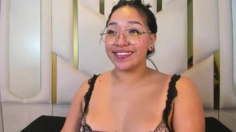 isabellrodriguez18 online show from June 7, 7:13 am