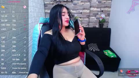 Hi there im Isabelsaenzxx online show from October 16, 1:11 pm