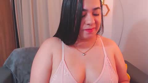 Isa online show from February 10, 6:00 pm