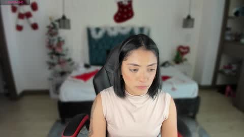 isabel  online show from November 30, 6:04 pm