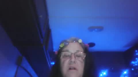 Iseestarz420 online show from December 9, 12:19 pm