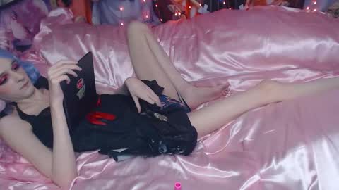 Sele online show from November 28, 11:45 pm