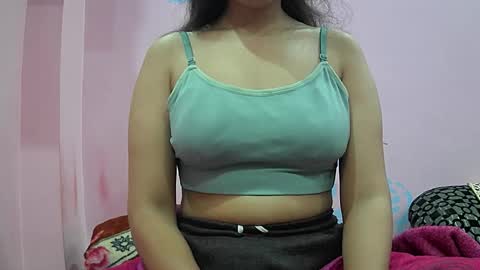 ishika_singh_ online show from February 14, 2:58 am