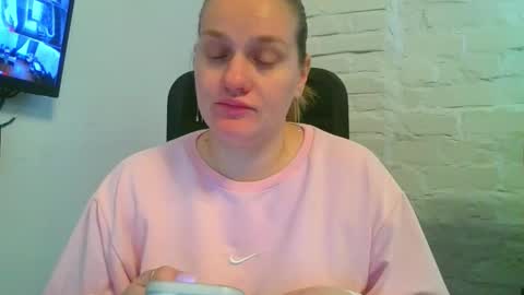 isingle_mom online show from September 24, 3:02 am