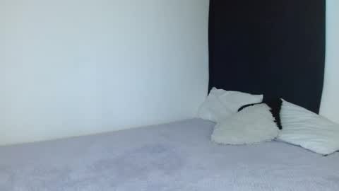 Isis  online show from February 10, 8:42 pm