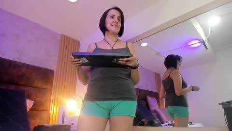 Isis online show from October 3, 2:21 am