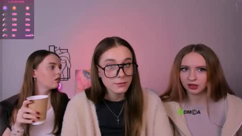 isla_dior online show from October 14, 9:01 am