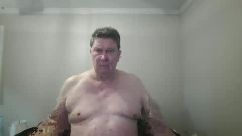 island625103 online show from January 10, 11:10 pm