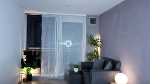 Julyane online show from December 1, 1:14 am