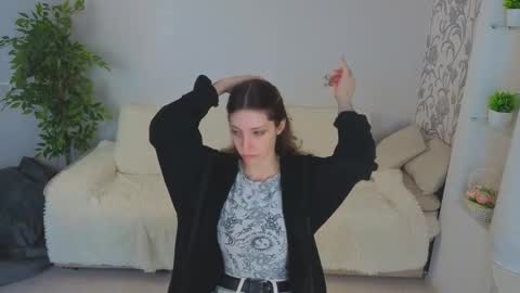 Emilia online show from March 3, 7:15 am