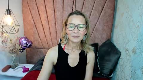 ISSA MILF online show from November 13, 1:58 pm