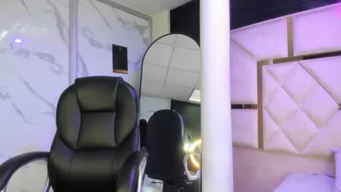 Issys online show from January 18, 8:45 am