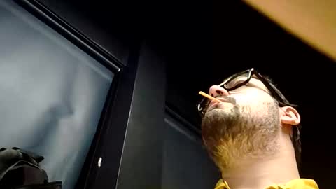 italianbigboy932 online show from April 25, 7:32 am