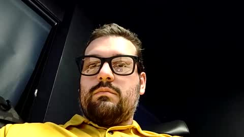 italianbigboy932 online show from April 27, 8:01 am