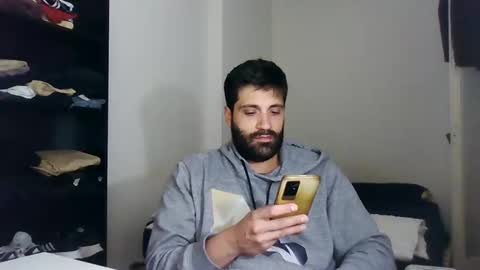 Snapshot of italianboybcn chatting on February 26, 9:33 am italianboybcn online show from February 26, 9:33 am