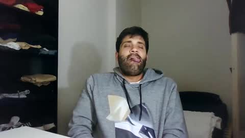 Snapshot of italianboybcn chatting on March 6, 3:24 pm italianboybcn online show from March 6, 3:24 pm